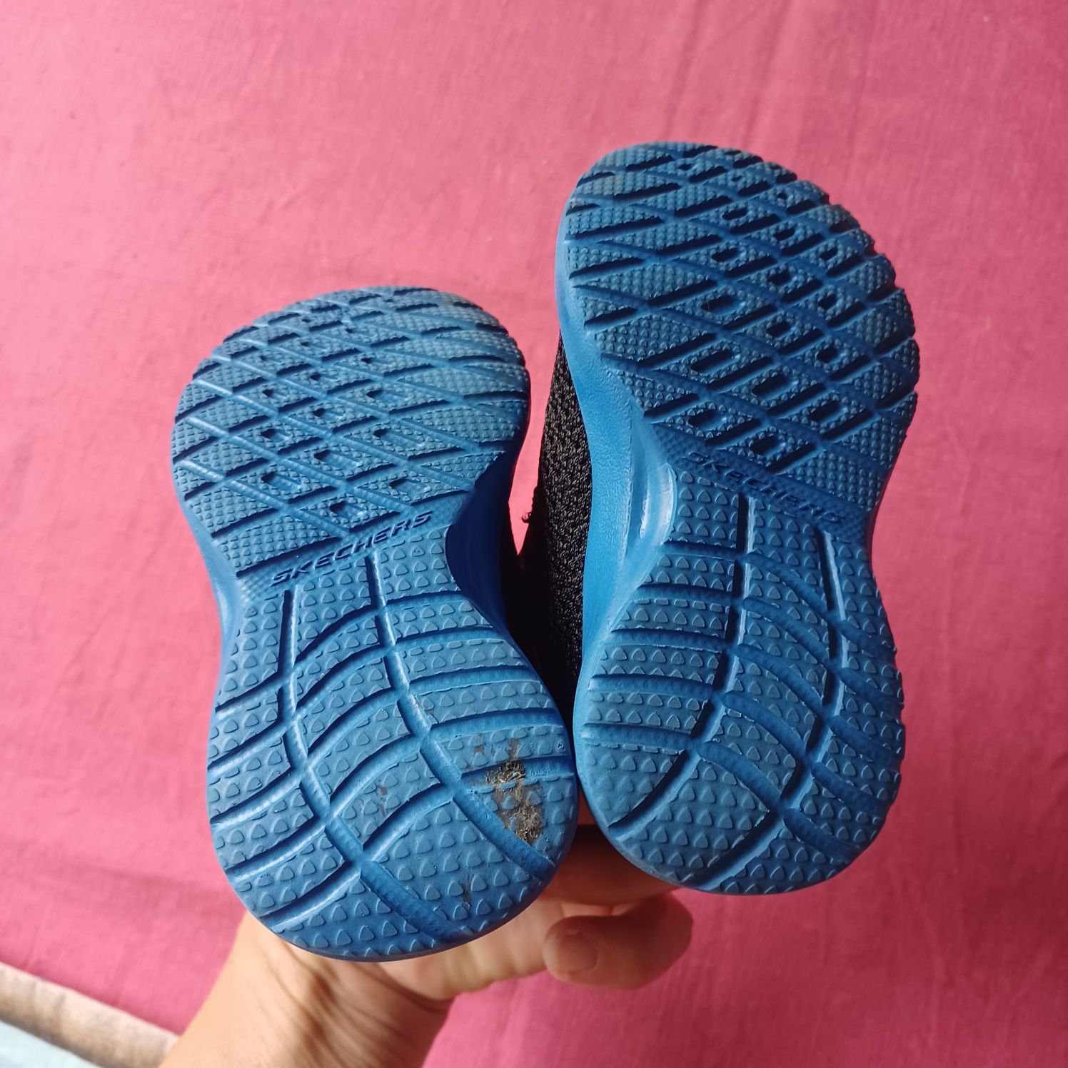 Adidasy firmy Skechers memory foam 21/11 cm