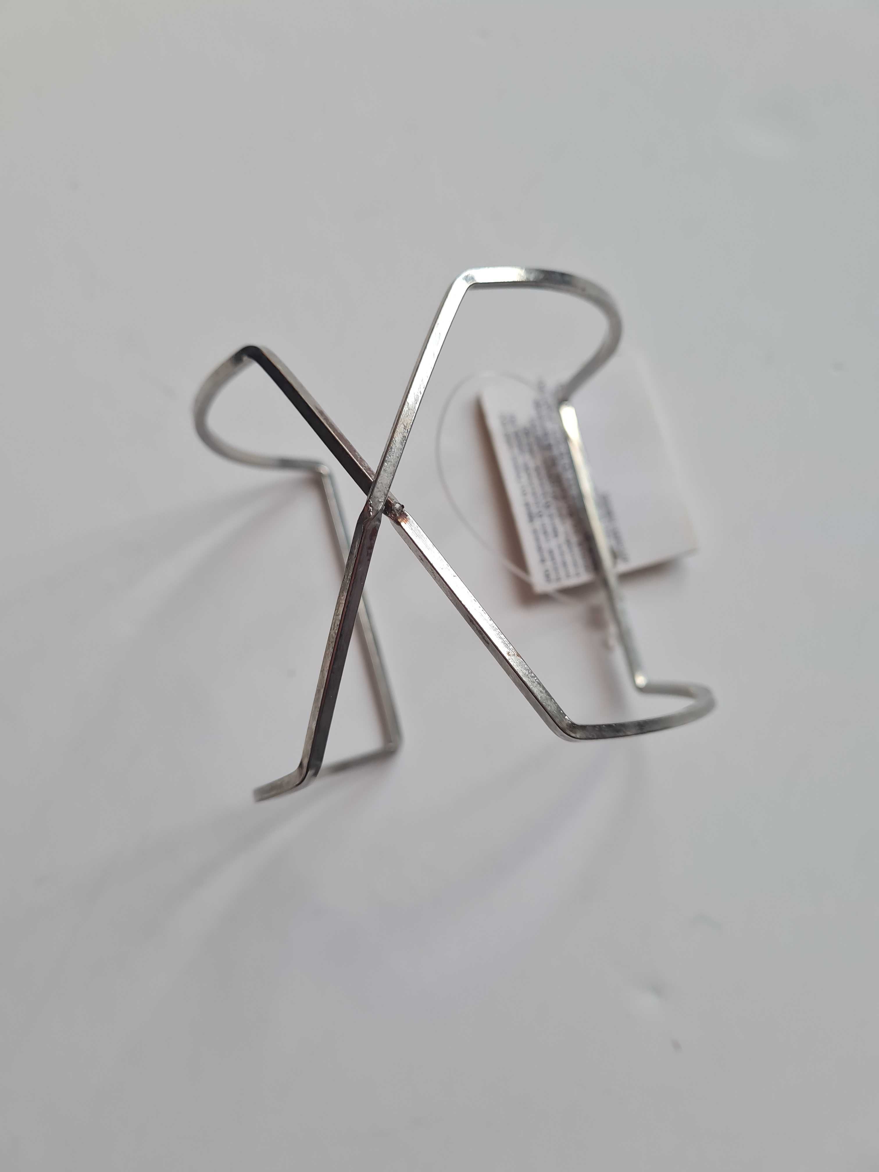 Pulseira de metal nova