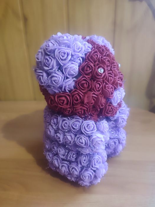 Miś z róż pianowych 23 cm