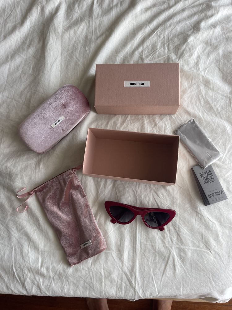 Oculos Miu Miu originais Cateye 16HS09S
