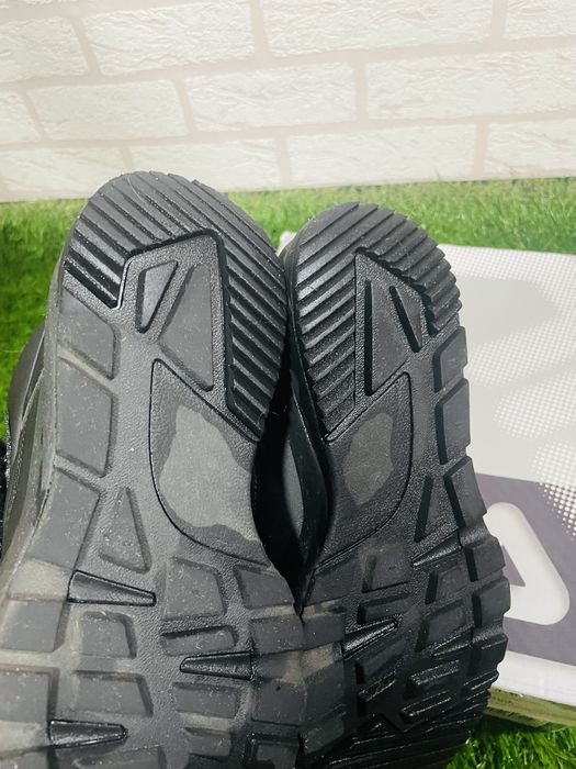 Продам ботинки Fila