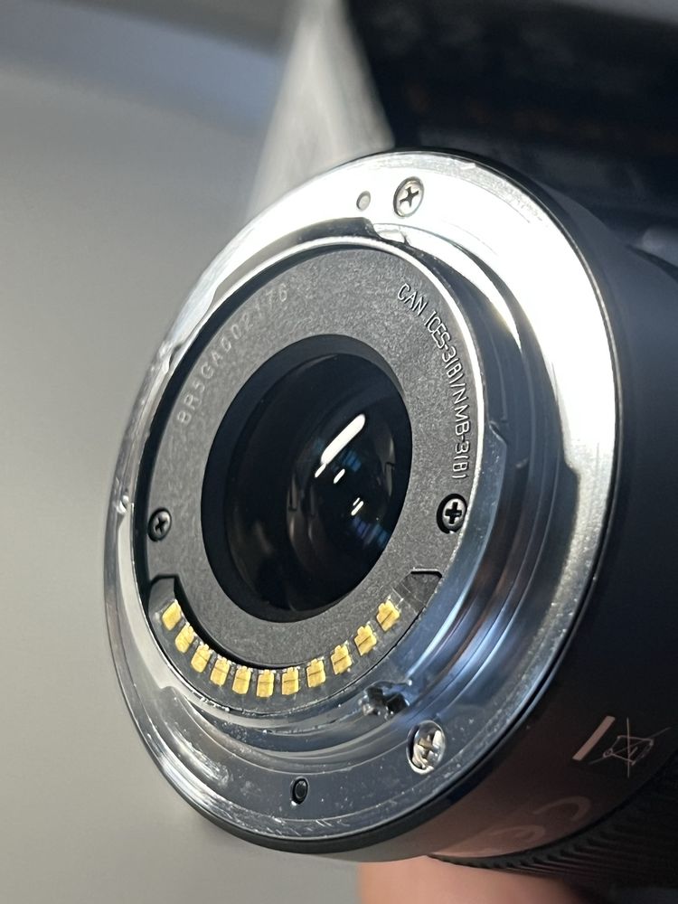 Объектив Panasonic Lumix 42.5mm f/1.7