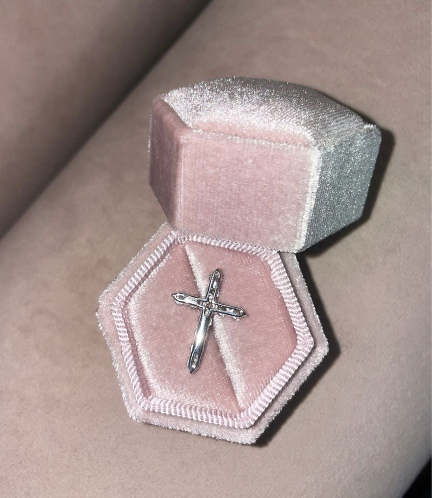 Крестик с муассанитами 1.10ct белое золото 585