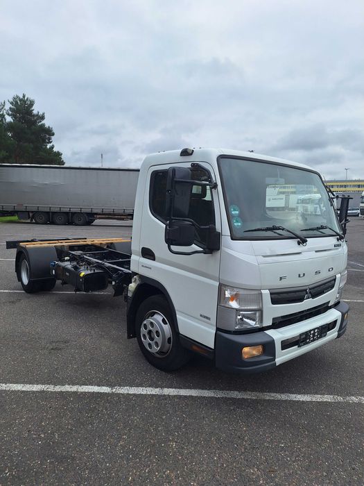 Mitsubishi Canter Fuso . Niski przebieg . Polecam