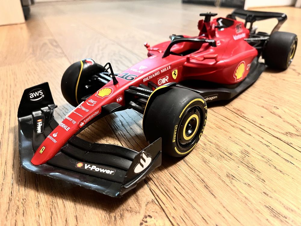 Samochód zdalnie sterowany RASTAR Ferrari F1-75 (skala 1:12)