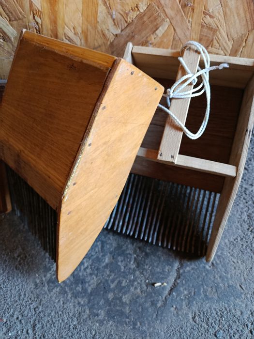 Гребінка для ягід