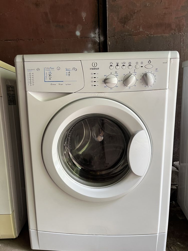 Стиральная машинка Indesit
