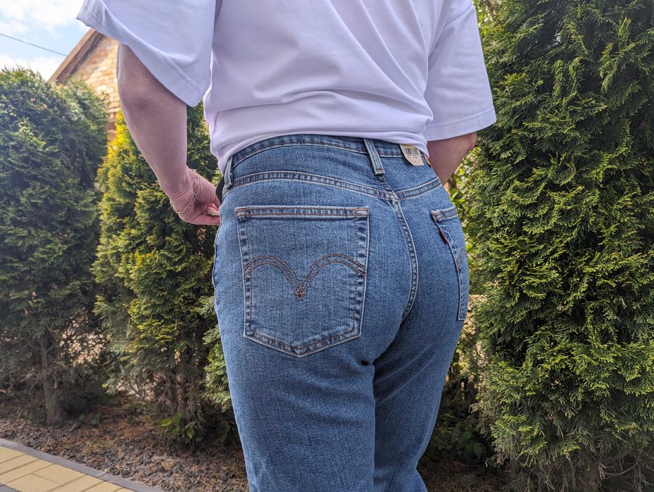 Levis. Жіночі джинси. Женские джинсы.