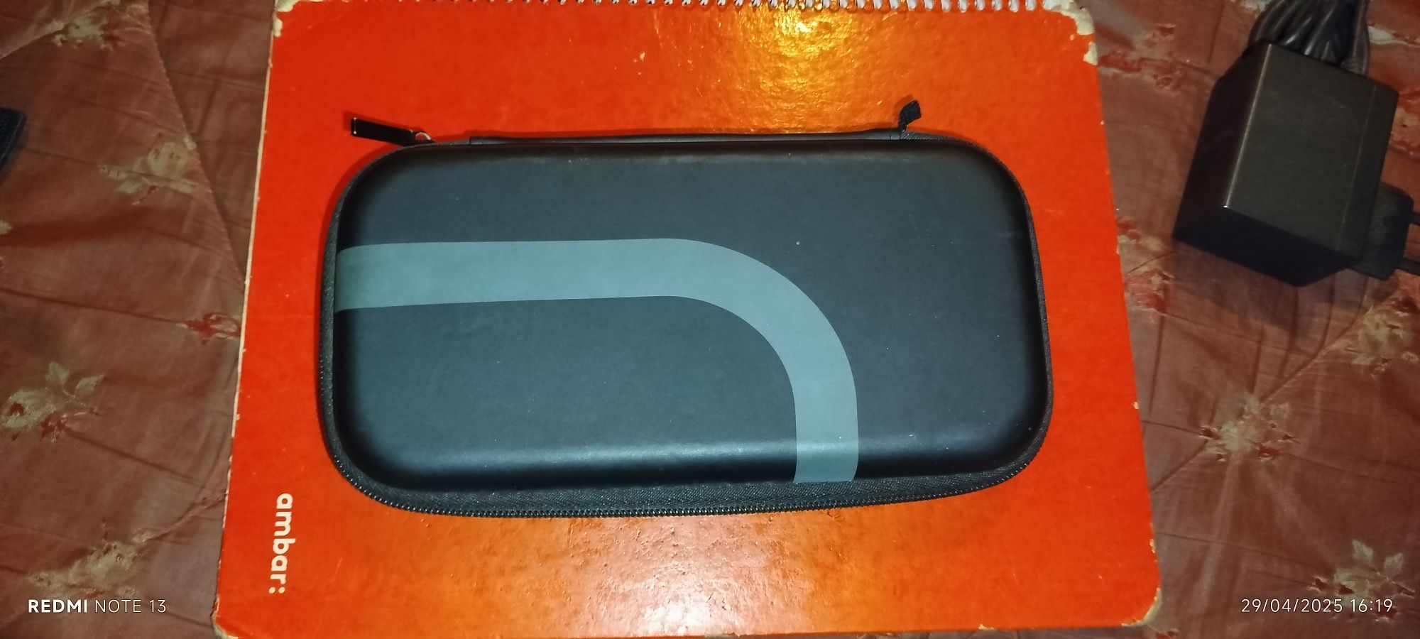 Vendo Nintendo Switch Lite azul bebé + bolsa de transporte.