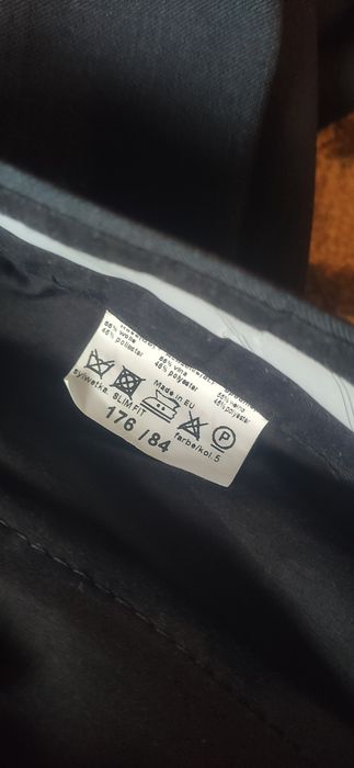 Grafitowy  garnitur męski M/L. Stan idealny