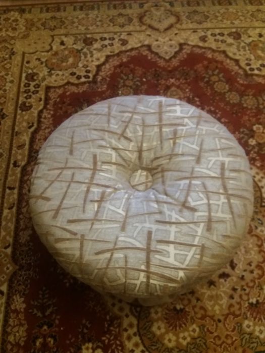 Пуф удобный ,красивый