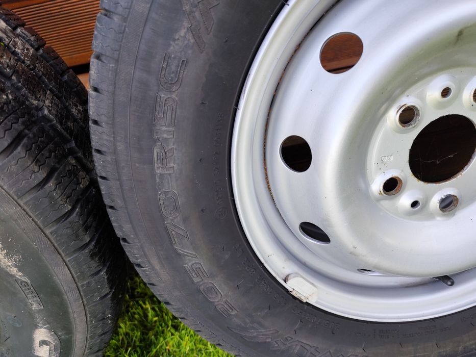 Sprzedam opony zimowe