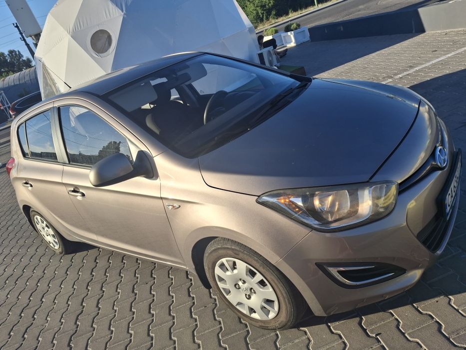 Авто hyundai i20
