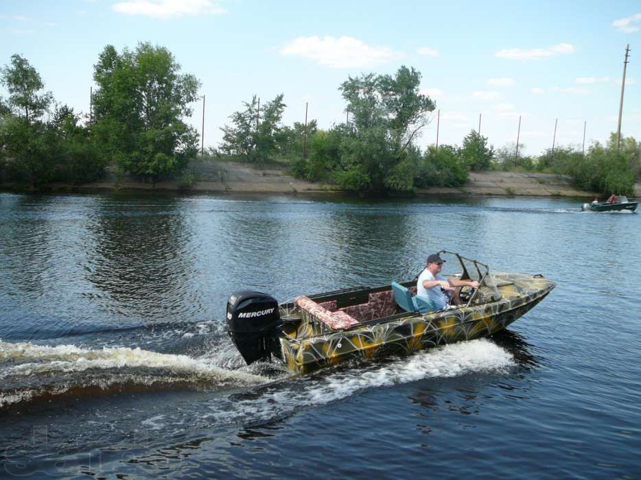 Аренда катера в Киеве.