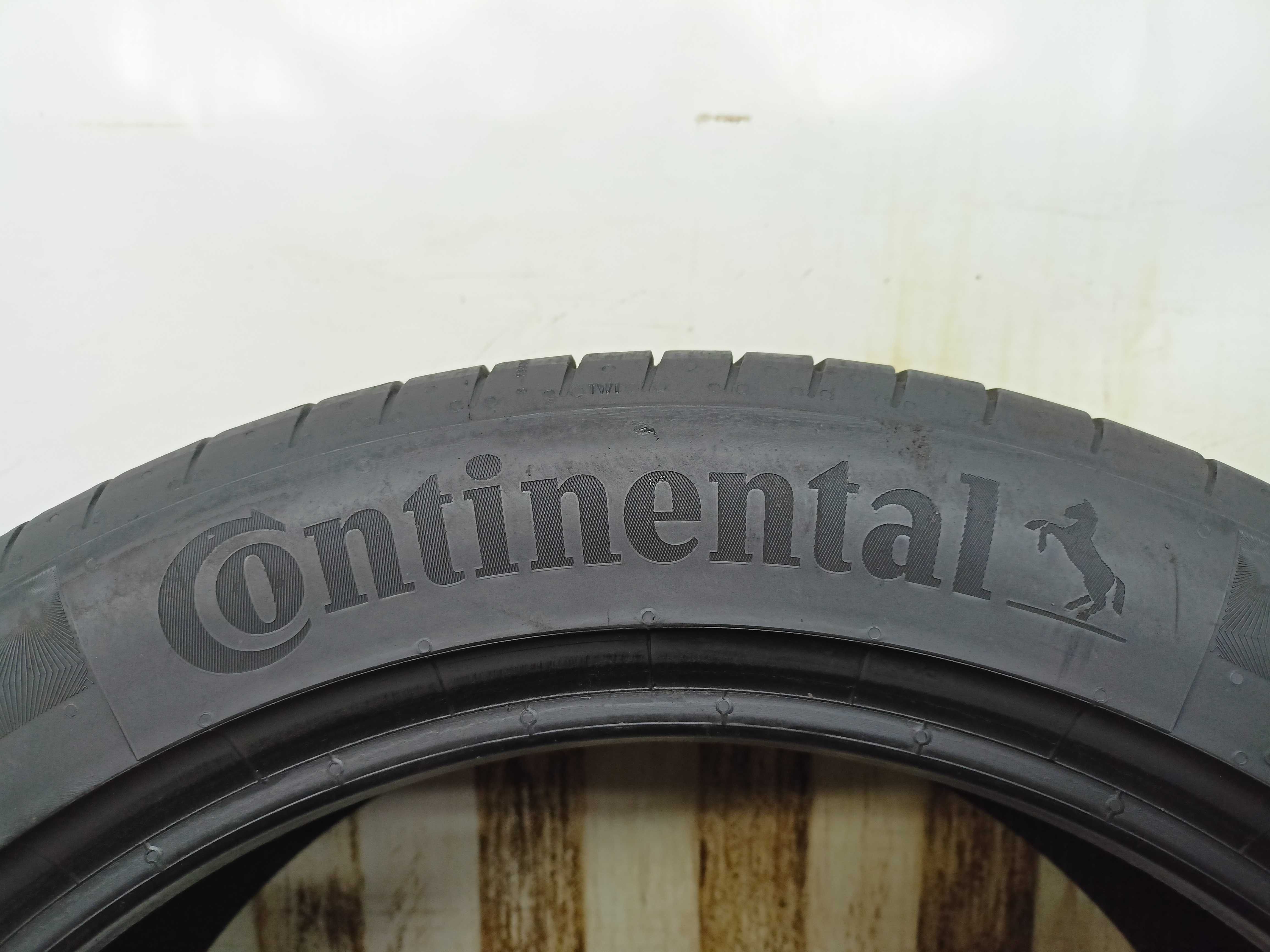 Continental PremiumContact 6 225/45/17 21r. 91V 2x7,1mm 2x5,8mm (3937)