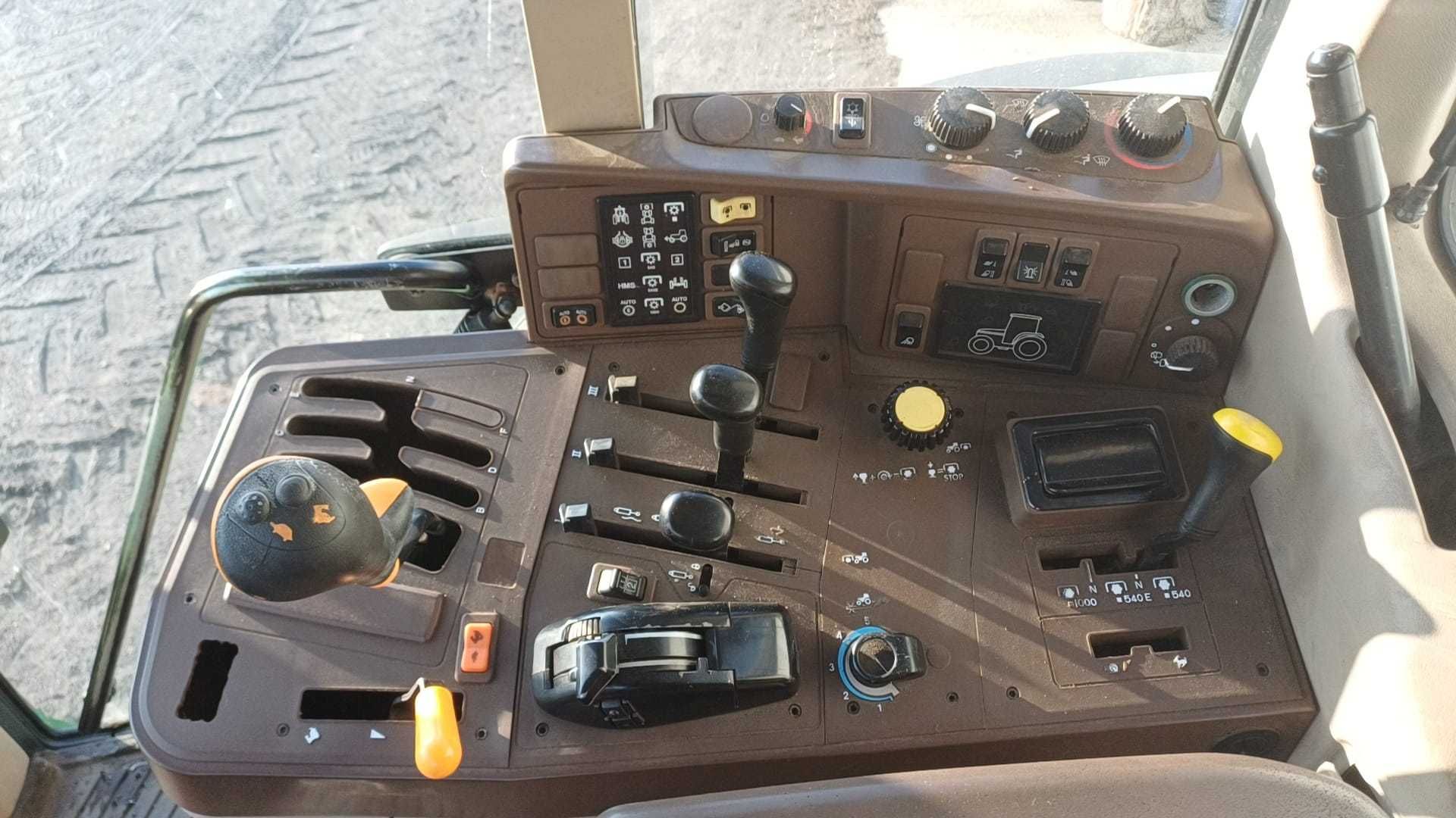 John Deere 6920S