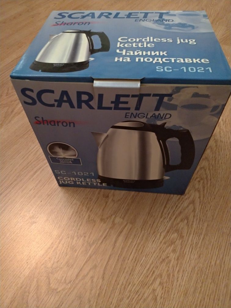 Электрочайник Scarlett SC 1021