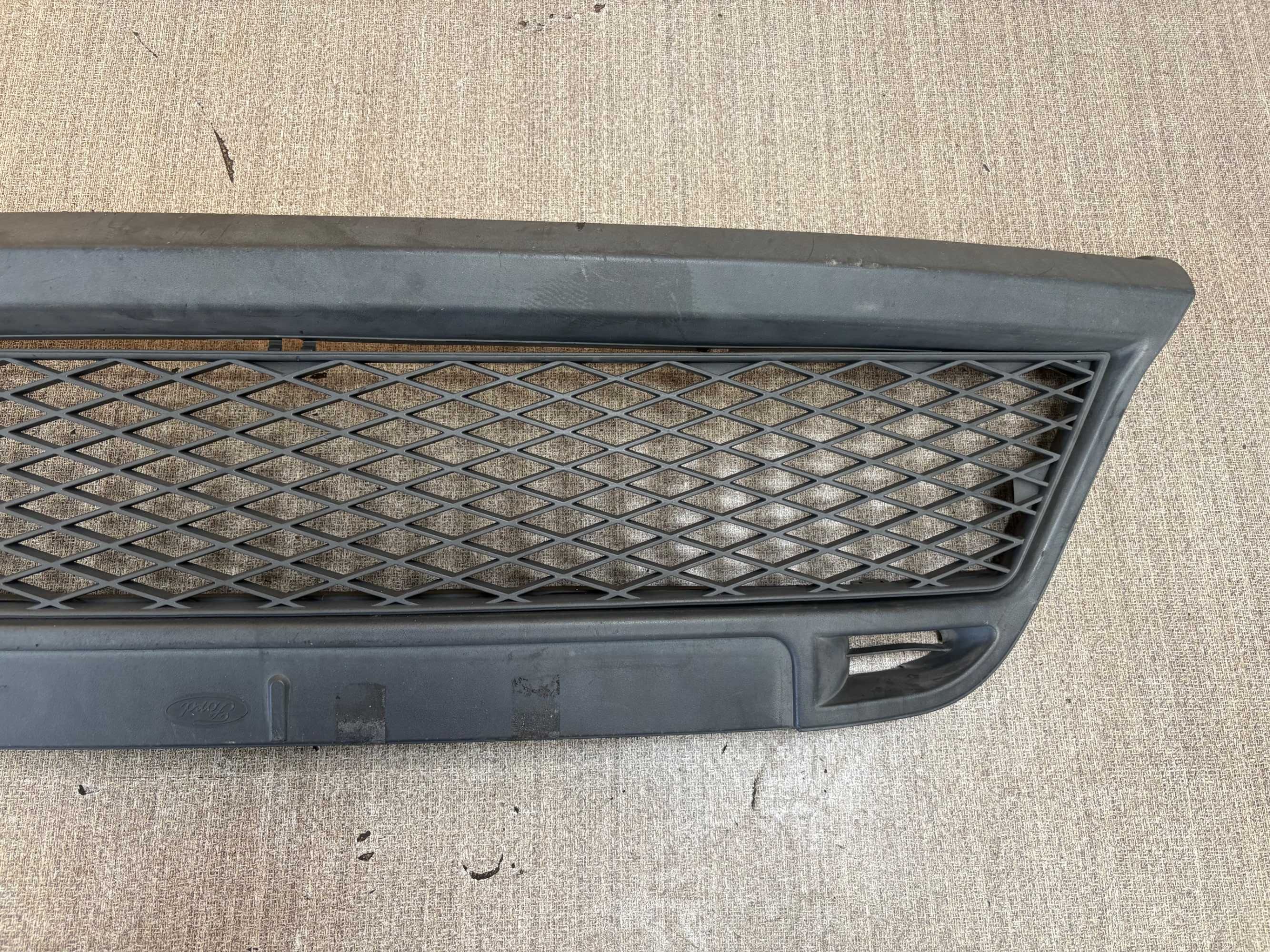 kratka środkowa ford fiesta mk6 st