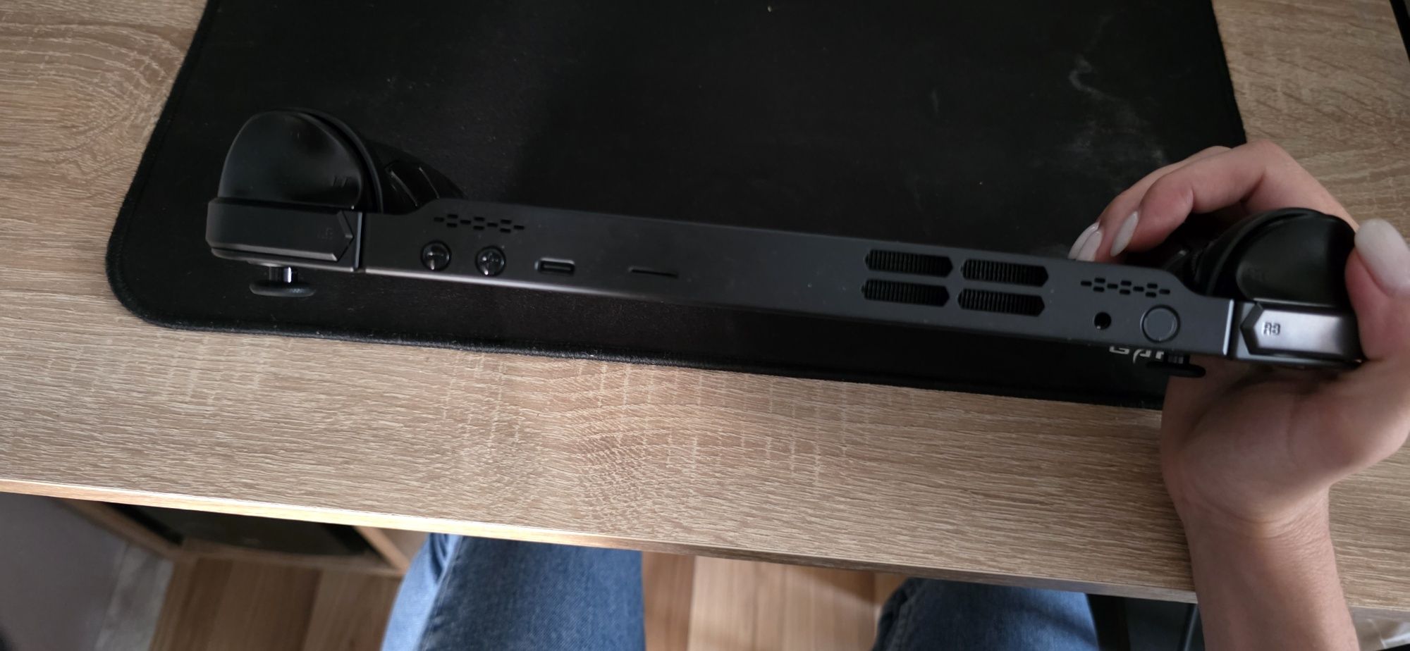 Персональний компютер, Ігрова консоль Lenovo Legion Go 8APU1