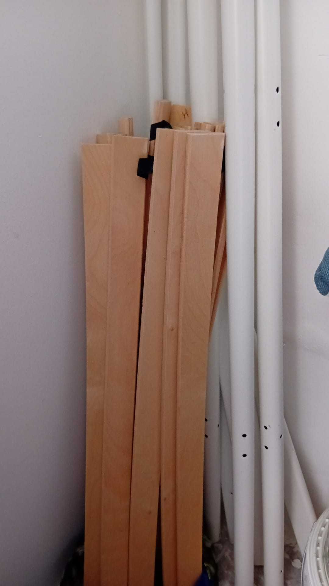 Cama alta do IKEA