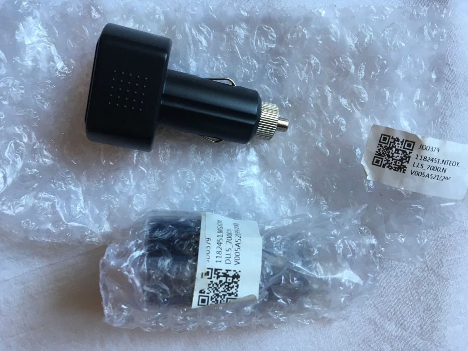 Продам авто-вольтметр 12В. Новый.