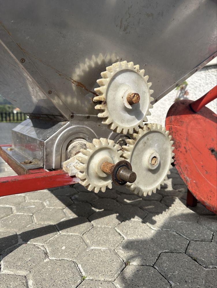 Raladeira Manual e Dorna de 700L