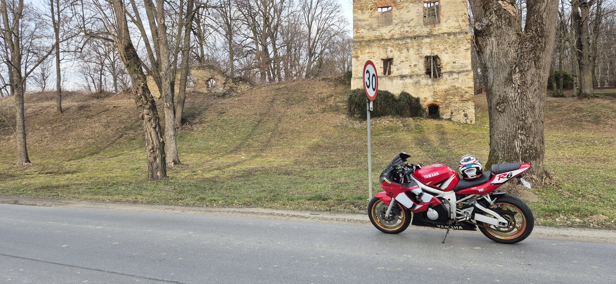 Yamaha r6 rok 2003