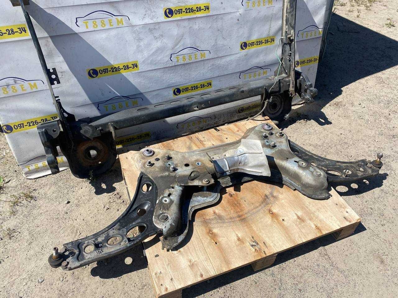 Балка задня Renault Trafic передня підрамник гарний стан