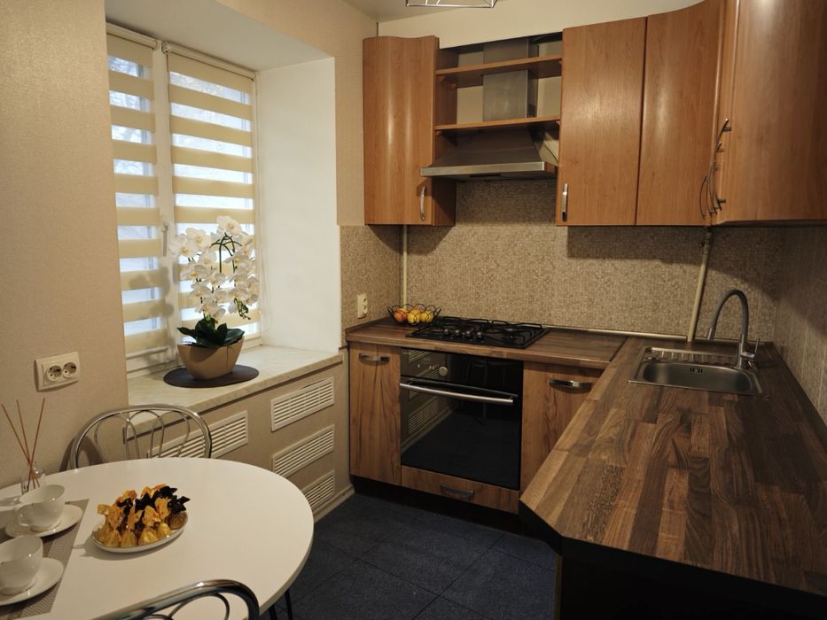 2к квартира з дизайн-проектом, та власним підвалом