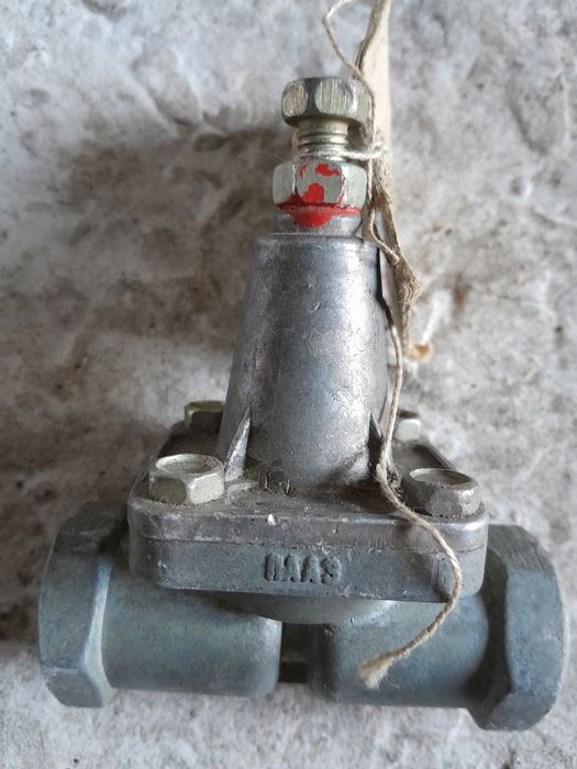 Клапан камаз маз краз одинарний 100-3515010-01