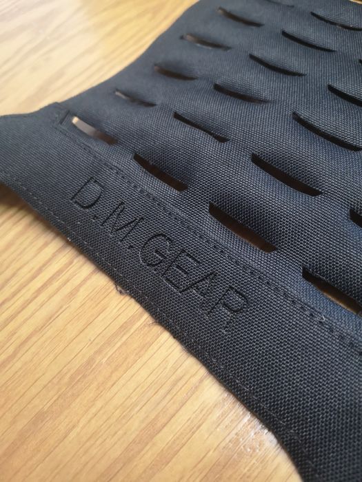 Painel traseiro MOLLE para Chest rig (D.M. Gear)