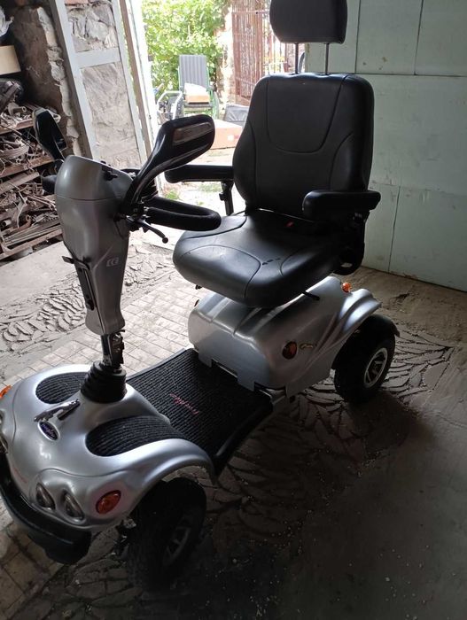 Електроскутер чотиреколісний FREERIDER