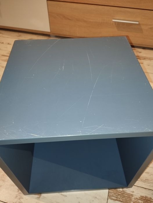 Granatowa półka/stolik IKEA Efekt