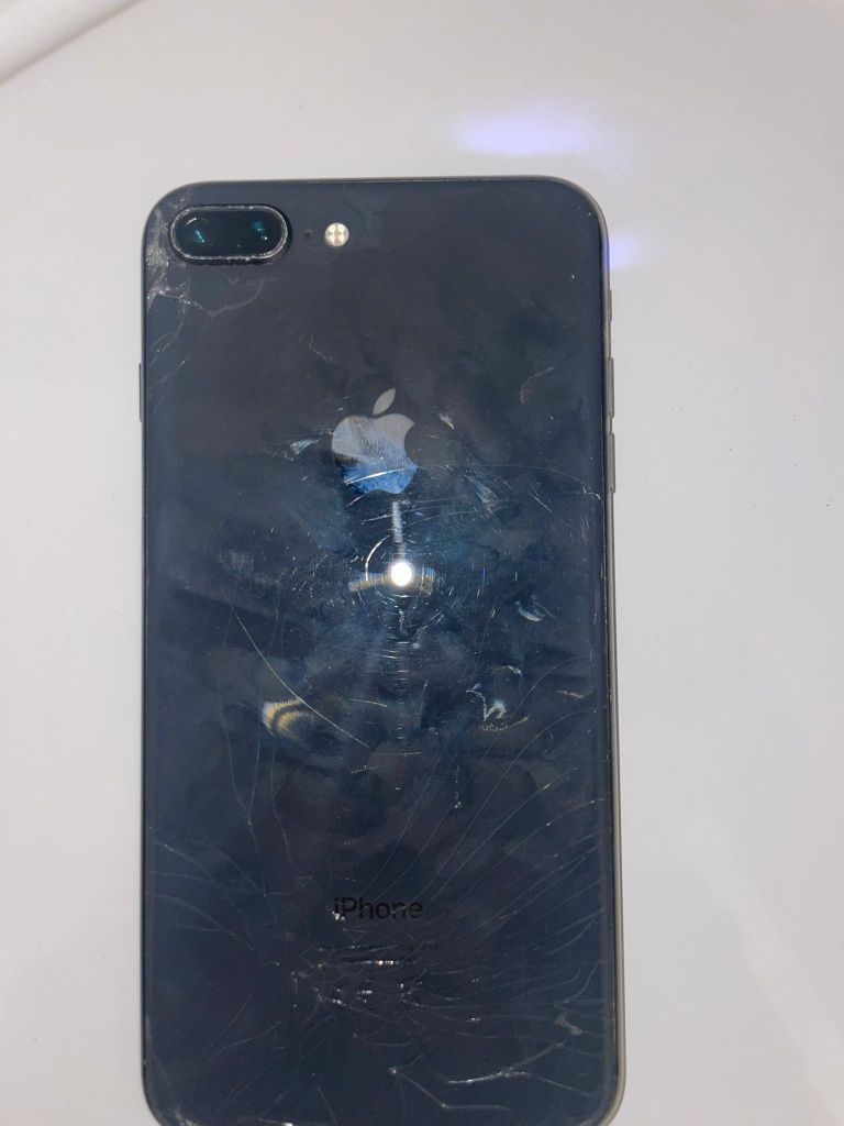 Iphone 8 plus 135€