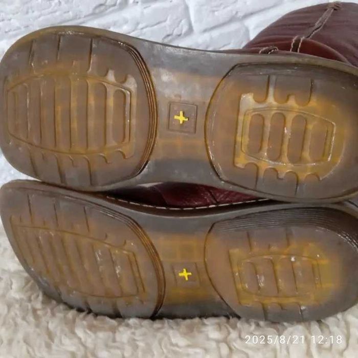 Шкіряні чоботи Dr. Martens коричневого кольору, EU 42