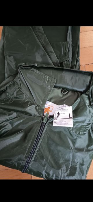 Kurtka przeciwdeszczowa L