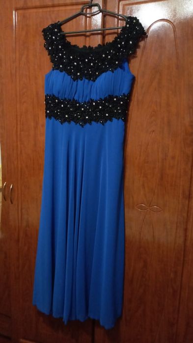 Дуже гарне плаття . Розмір 50. Ціна  500 грн.