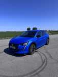 Peugeot e208. 2022r