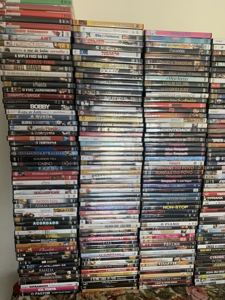 DVDs de cinema,quase novos.