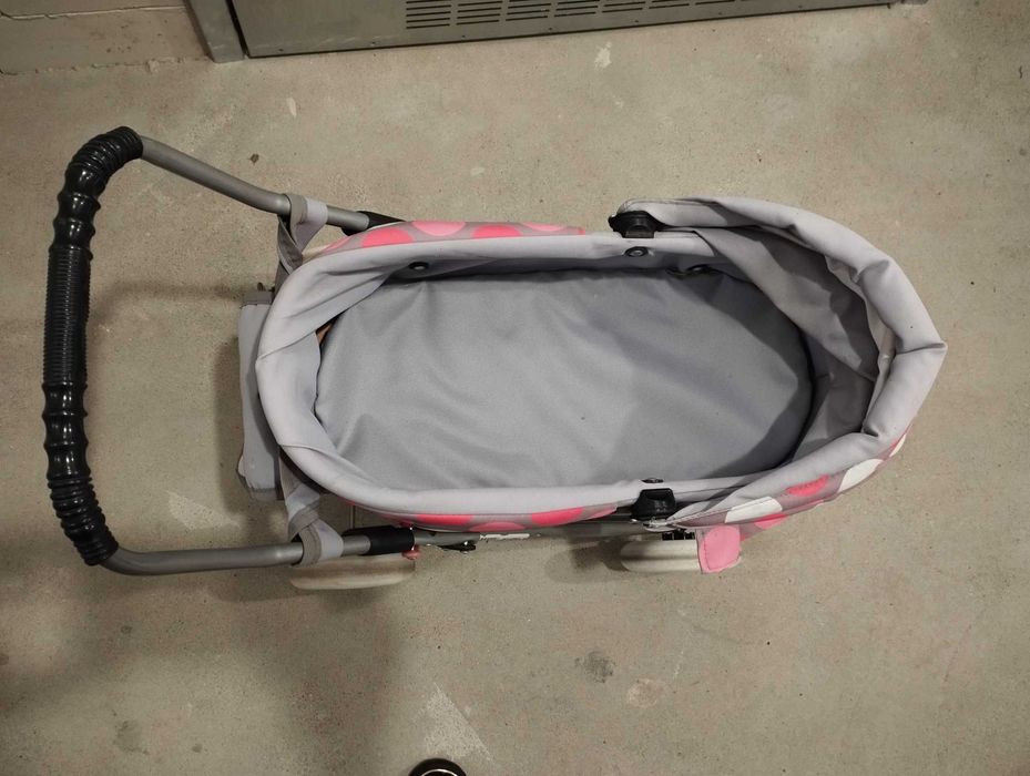 Wózek głęboki dla lalki, składany, stabilny, solidnie wykonany, uroczy