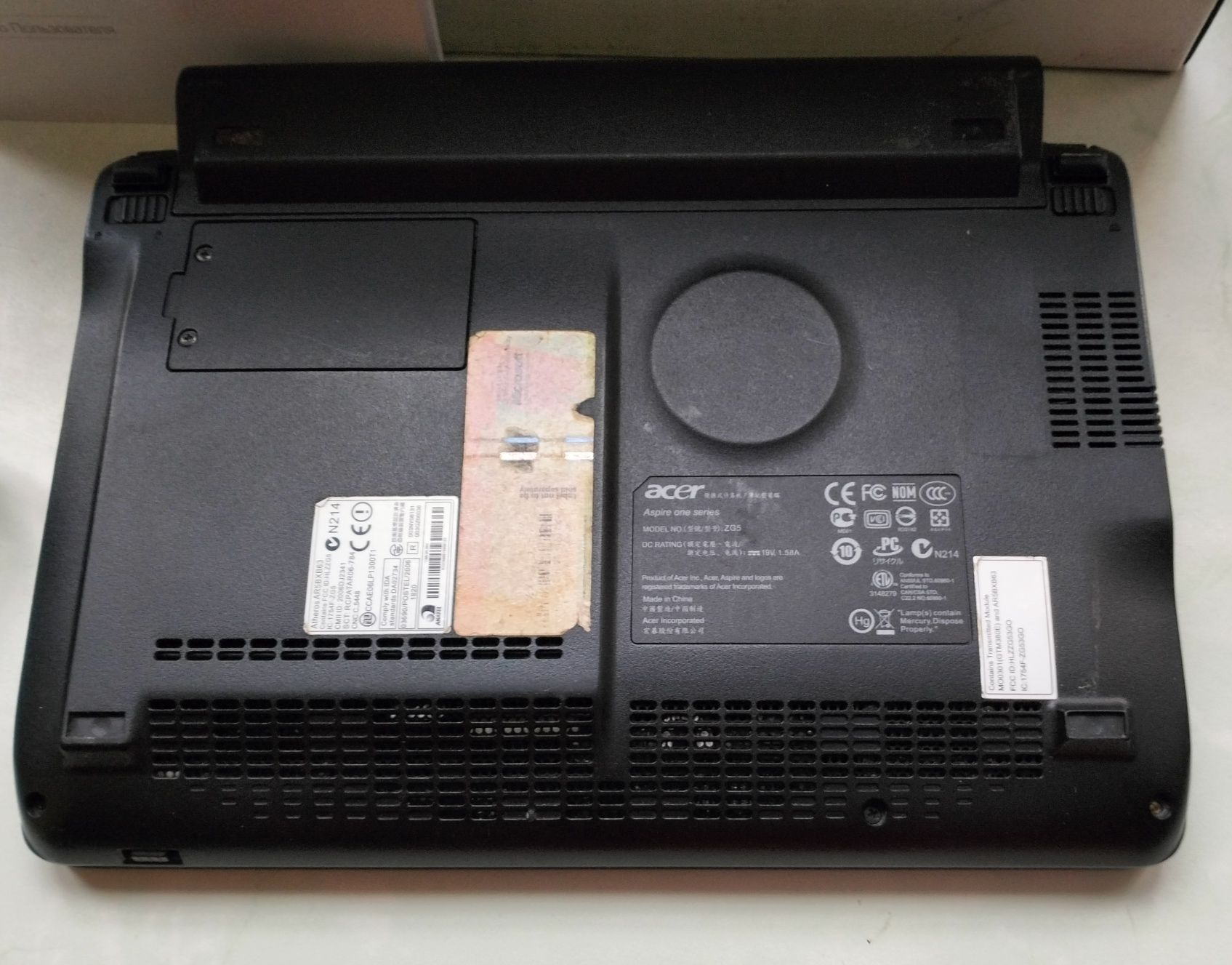 Нетбук 8,9" Acer Aspire One A150-BGk (LU.S420B.022) 3G. Робочий, охайн