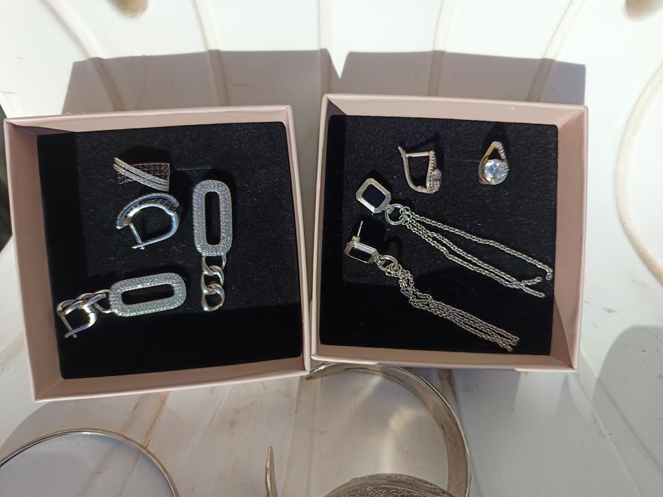 Escrava Filigrana Prata de Lei 925 Ajustável meia está com colares do