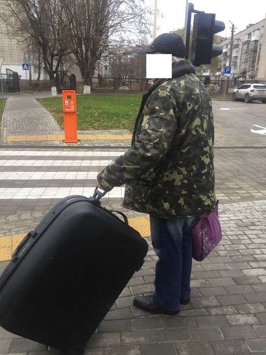 Чемодан на колесах Луцк