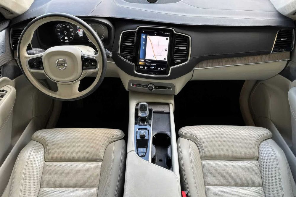 Volvo XC90 Recharge Inscription 7-Passenger      2022