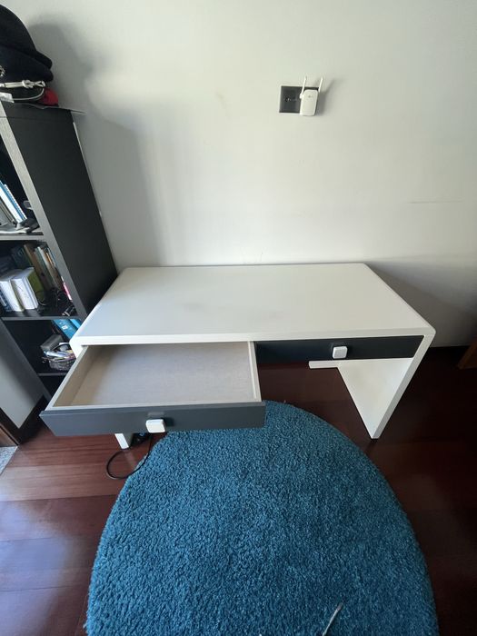 Cama + secretária