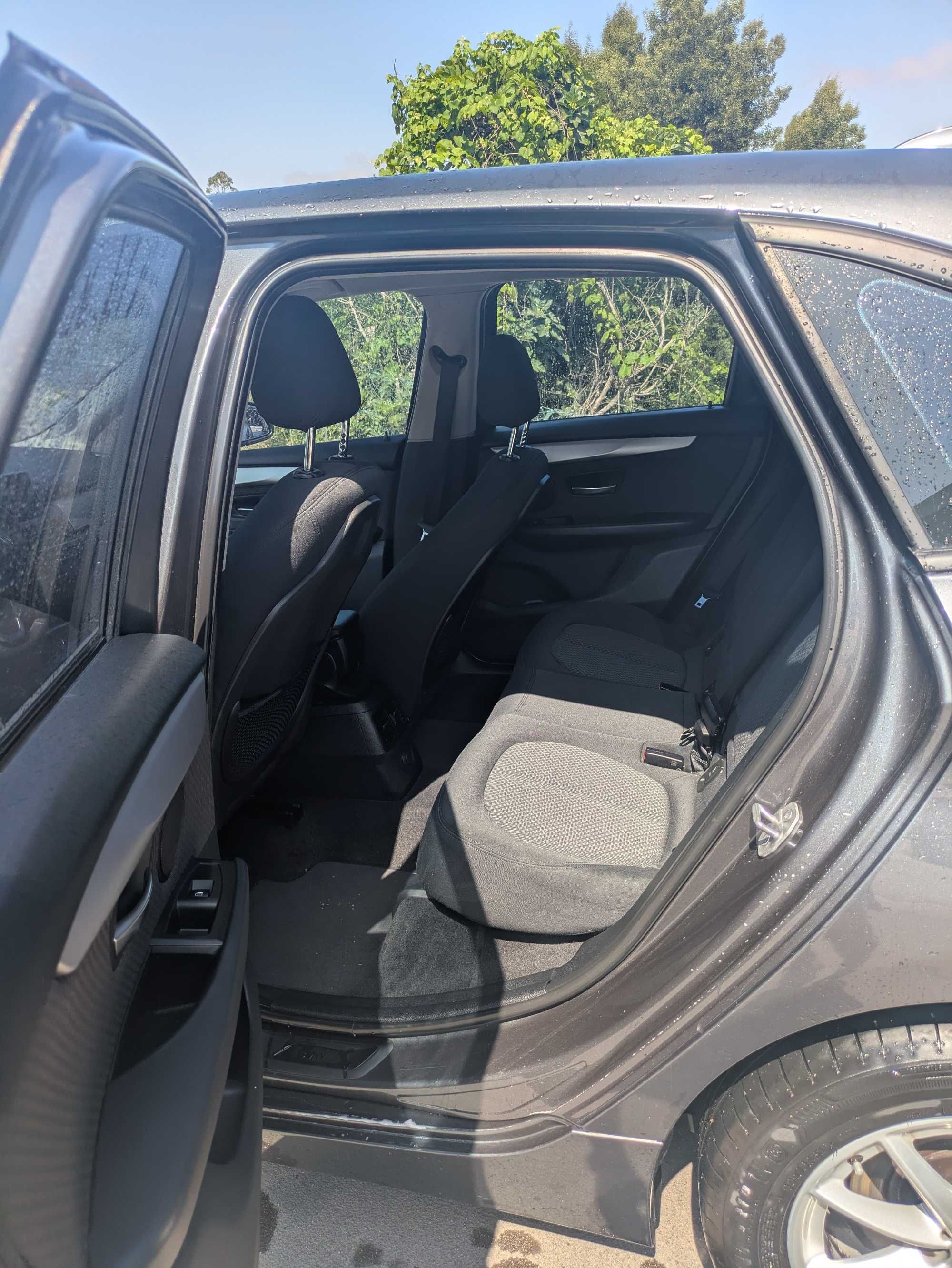 BMW 218D 150 CV  FULL EXTRAS Impecável