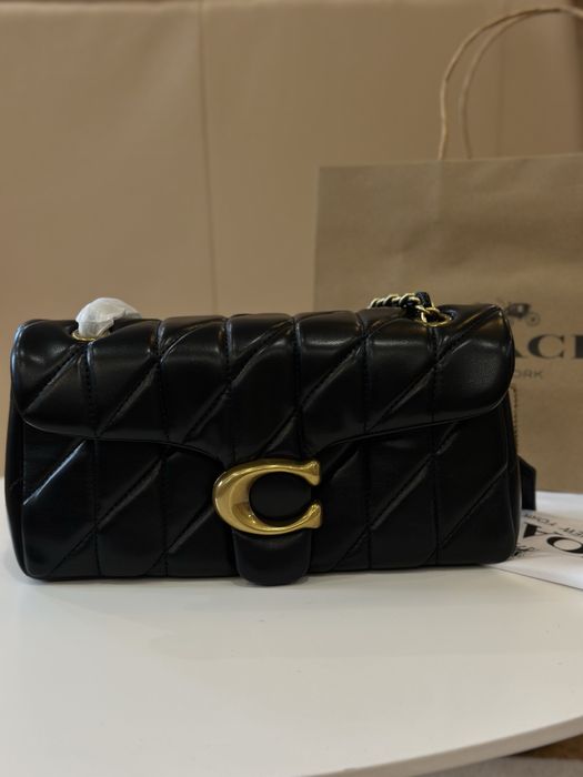 Сумка Coach Tabby чорного кольору натуральна шкіра