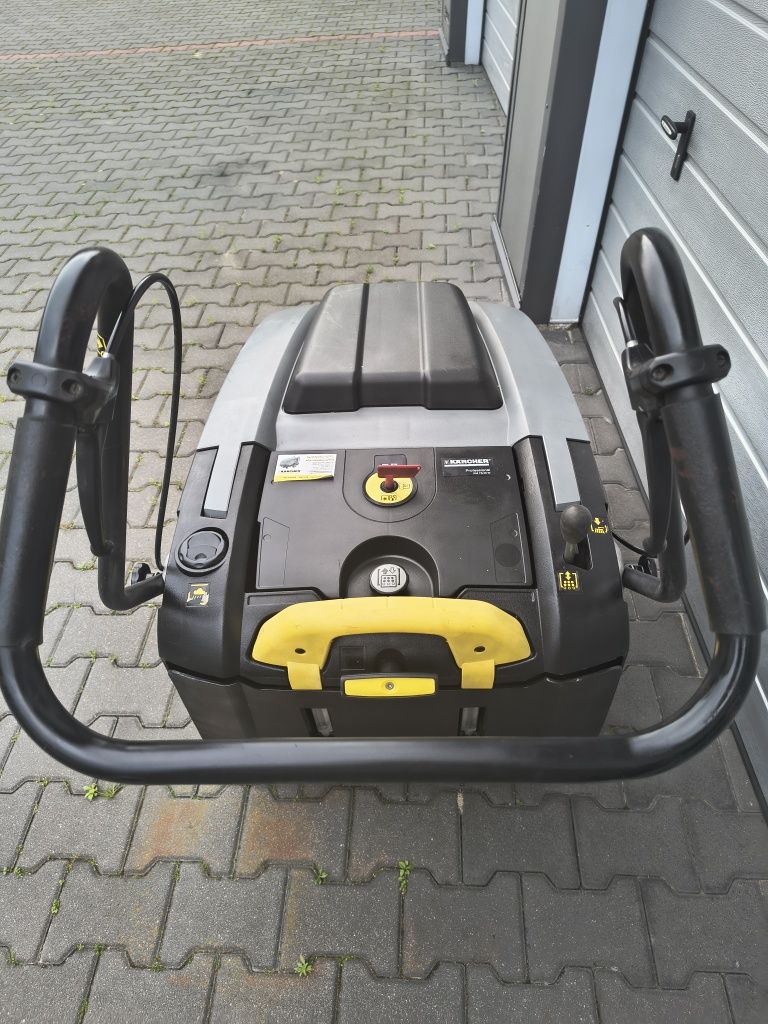 Zamiatarka Karcher KM 75/40 w