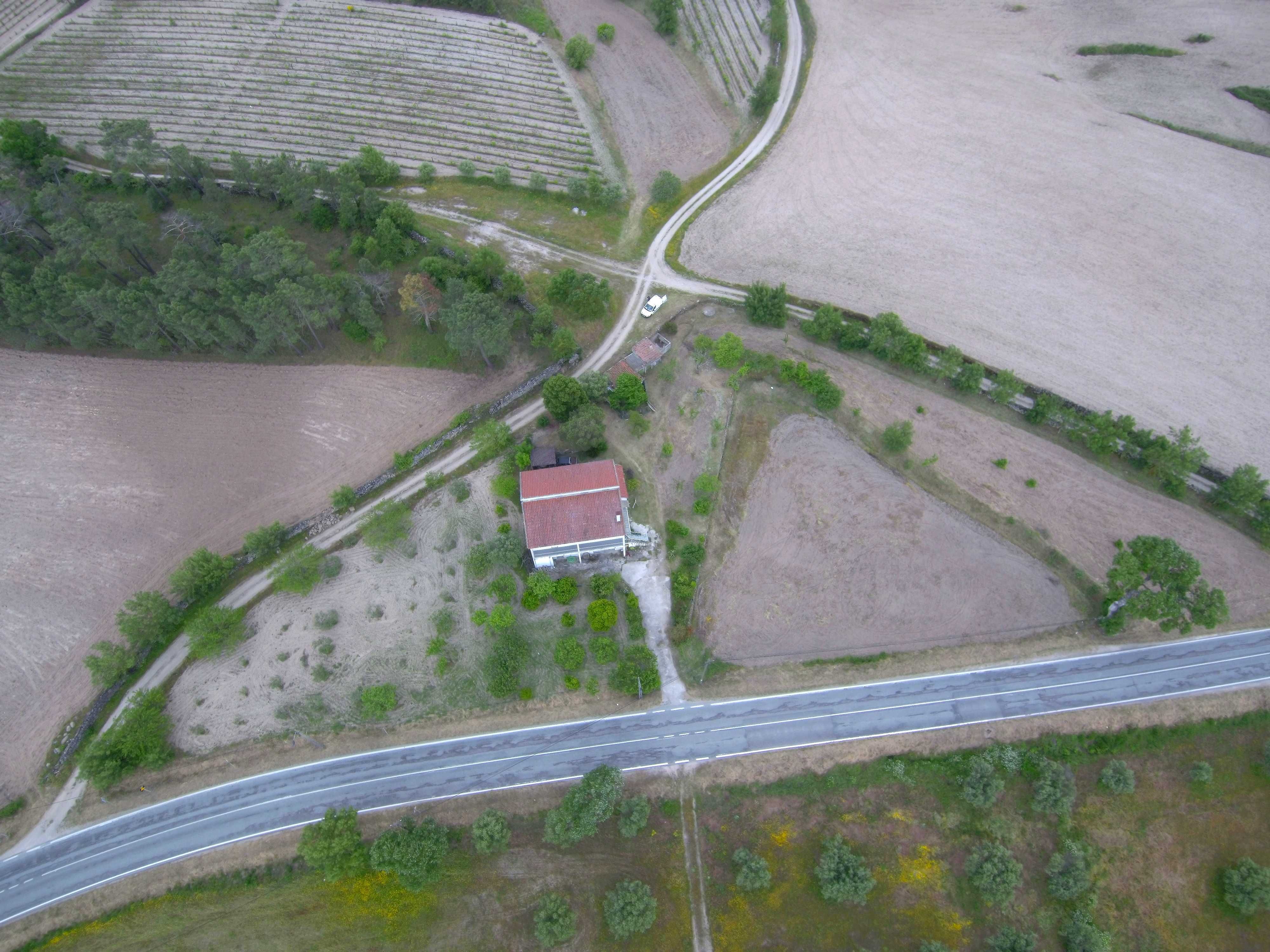 Quinta com casa de habitação em Casas do Soeiro, Celorico da Beira