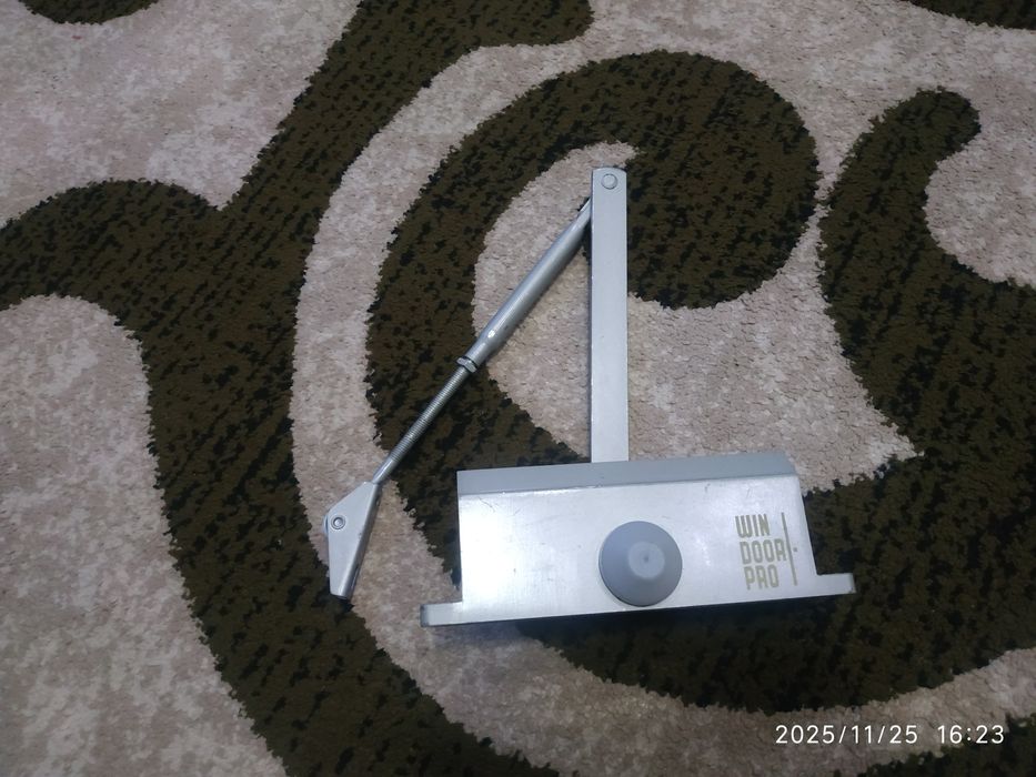 Дверний доводчик. Windoor pro.